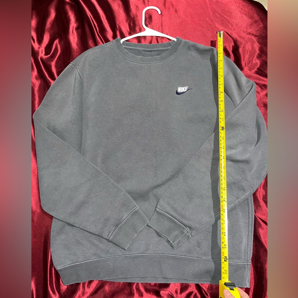 Nike sweatshirt
